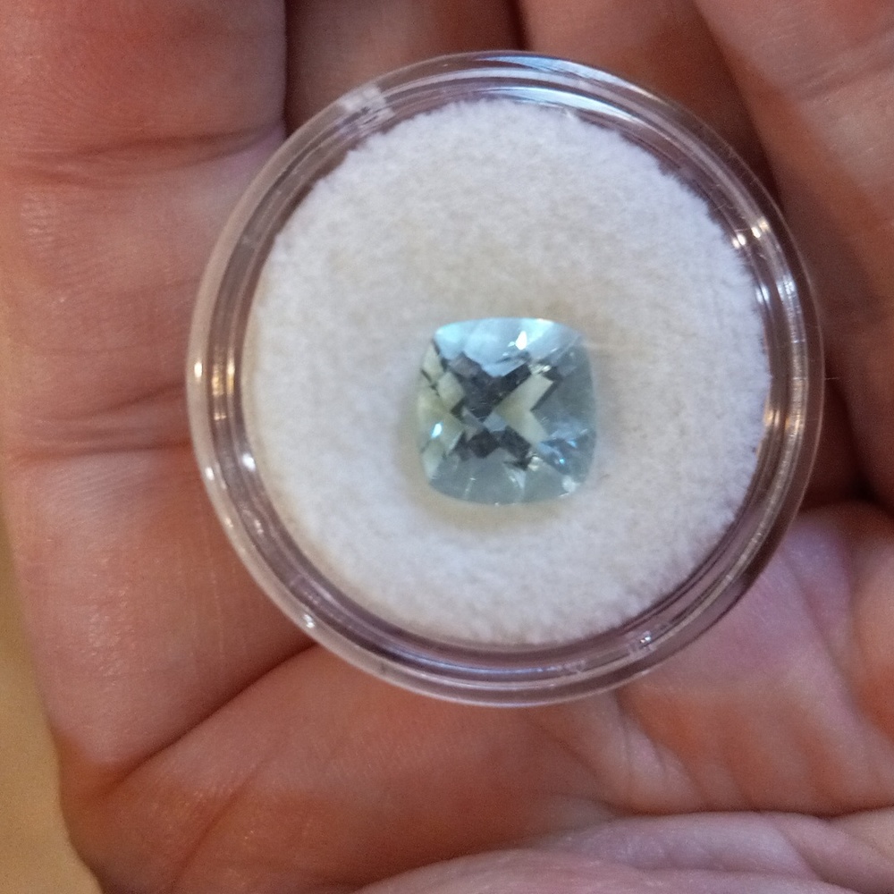 Aqua Marine Loose Stone. 2.96cts.